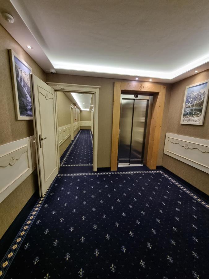 Hotel Carlina Бялка Татранска Екстериор снимка